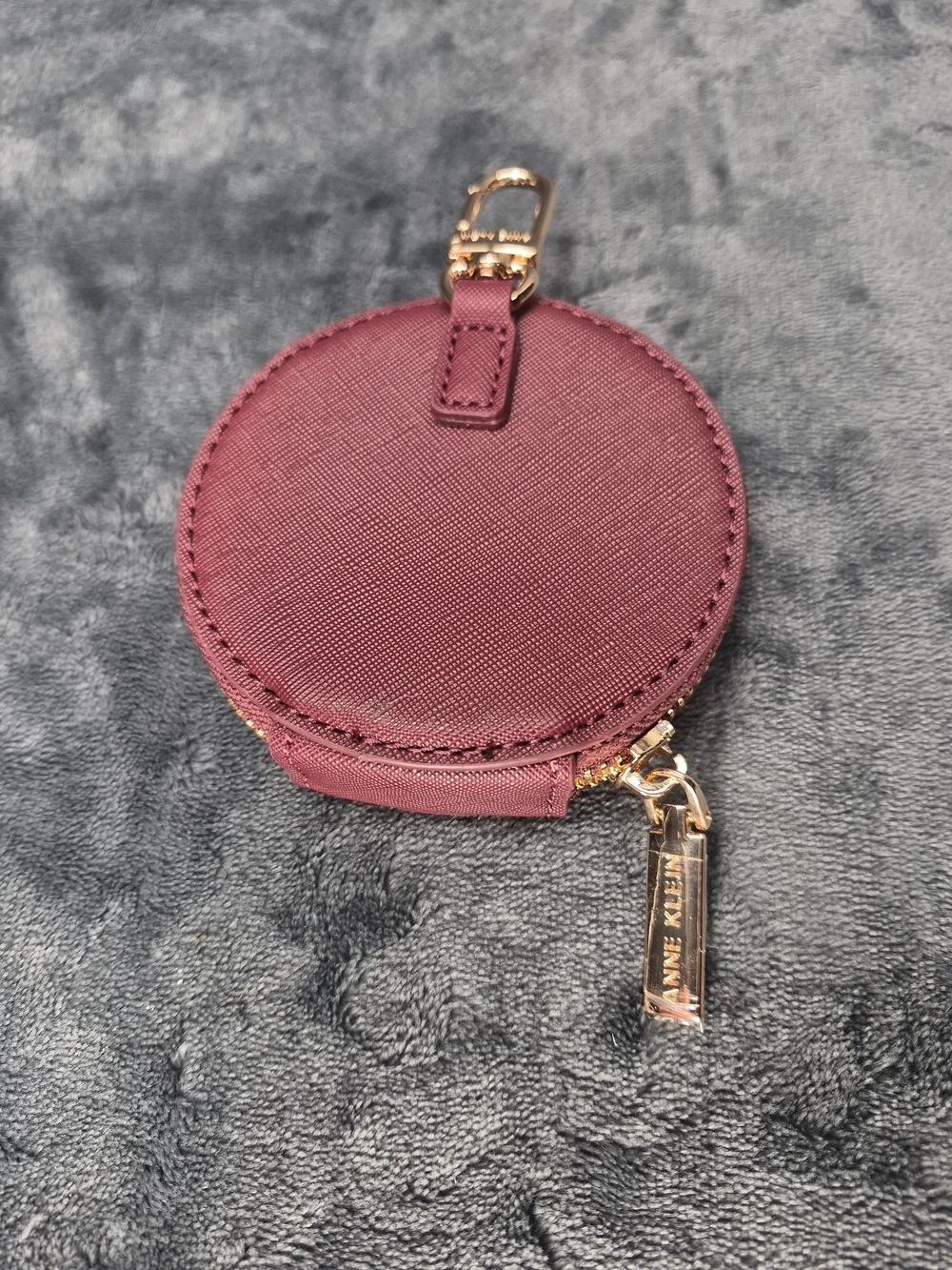 Anne Klein Burgundy Leather Round Coin Purse Zip Close Pouch Purse Swivel Clip